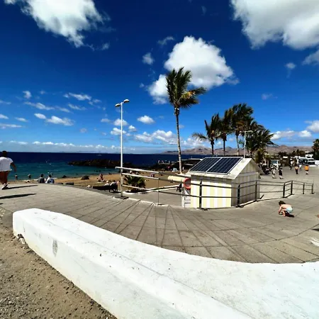 Playa Chica, Vistas Al Mar Lanzarote