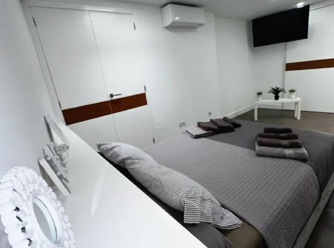 Playa Chica, Vistas Al Mar Lanzarote Apartment *