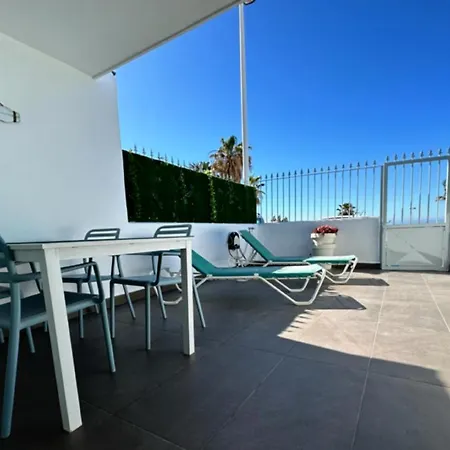 Playa Chica, Vistas Al Mar Lanzarote * Puerto del Carmen (Lanzarote)